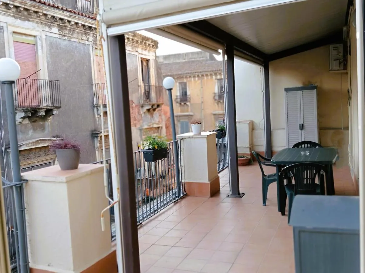 Appartamento La terrazza Ursino Aeroporto di Catania Fontana Rossa Italia